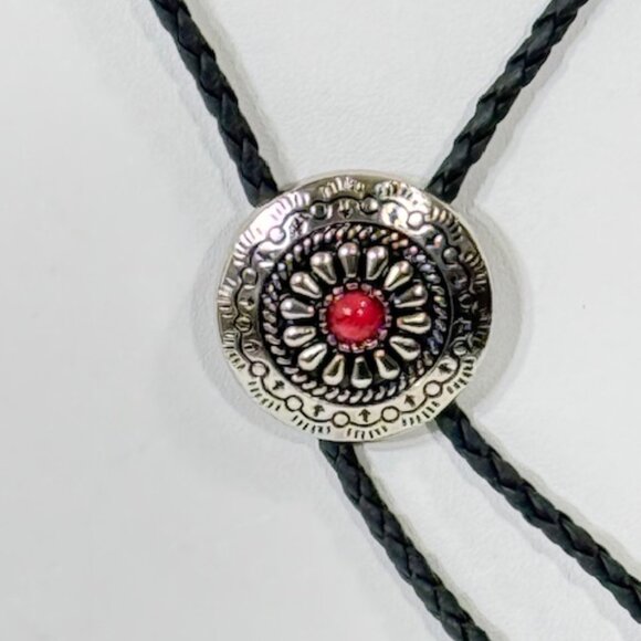 Silver-tone and black cord western cowboy bolo tie. - Picture 3 of 6